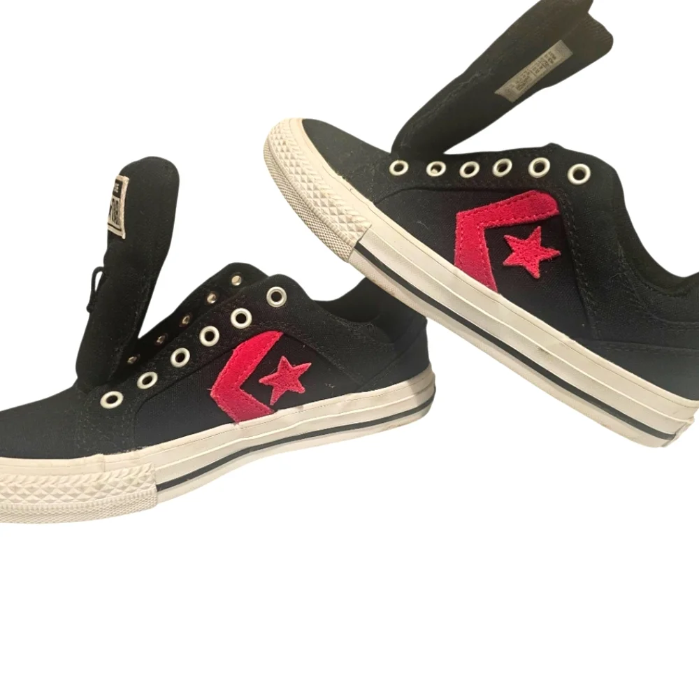 Converse All Star Youth Size 2- Black Sneakers with Pink Star